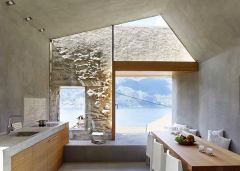 Kamenný dům ve Švýcarsku