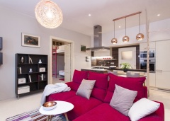 Jak se staví sen: Pokoj pro velké slečny, nebo kuchyň s obývákem pro babičku s dědou?