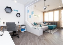 Jak se staví sen: Obývák s chodbou pro mladý pár